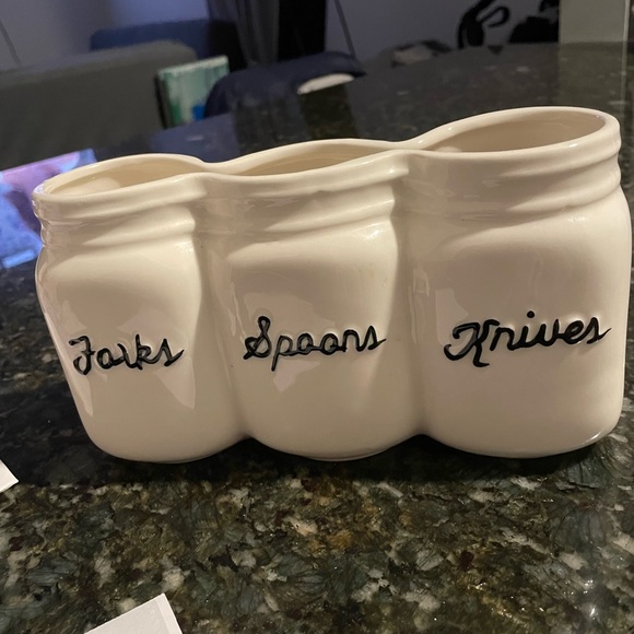 Home essentials base for used of spoons your knifes and  forks. - Picture 6 of 8